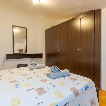 Three-bedroom Stojanovic In Apartment Porec
